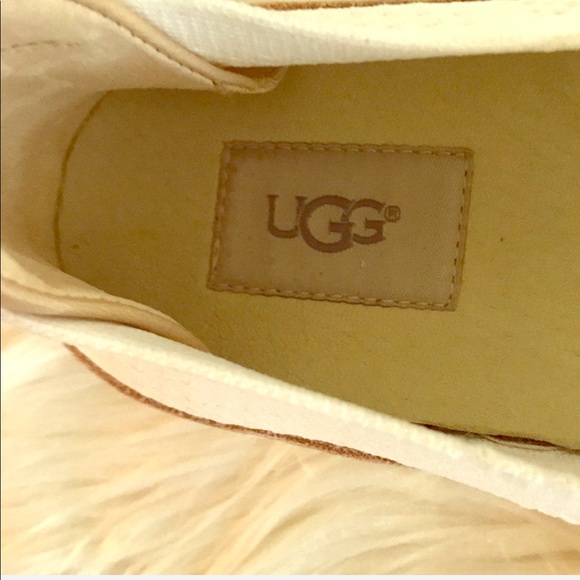 UGG Men's Shoes Size 11 - Picture 7 of 8